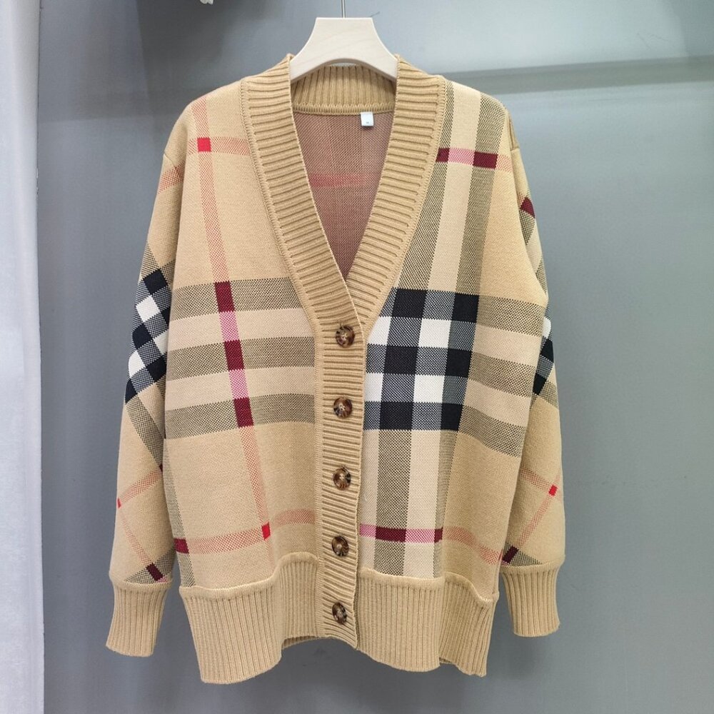 Burberry check single-breasted long-sleeve knit sweater